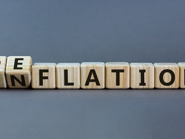 インフレとデフレ、結局どっちがいいの？知っておくべき日本経済の現状と今後の展望について