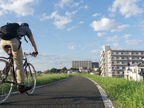 2026年4月から自転車の反則にも青切符制度開始～交通違反の反則金は経費にできるか？