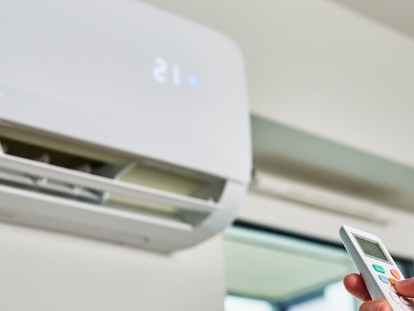 エアコン2027年問題とは何か。APFとトップランナー制度、電気代高騰と省エネ規制の本当の関係
