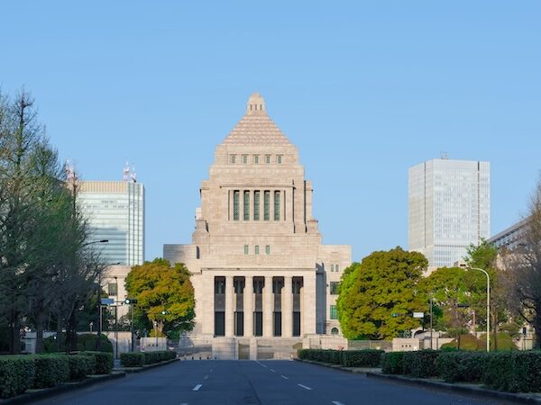 国会議員や都知事の給料はいくら？議員定数削減で何が変わるのかをわかりやすく解説